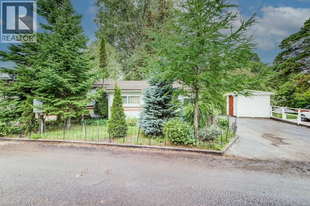 691 Oak Crescent, Centre Wellington, Ontario  N1M 2W5 - Photo 2 - 40763319