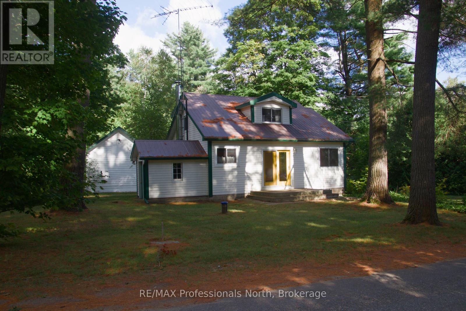 49 BEACH ROAD, Huntsville, Ontario