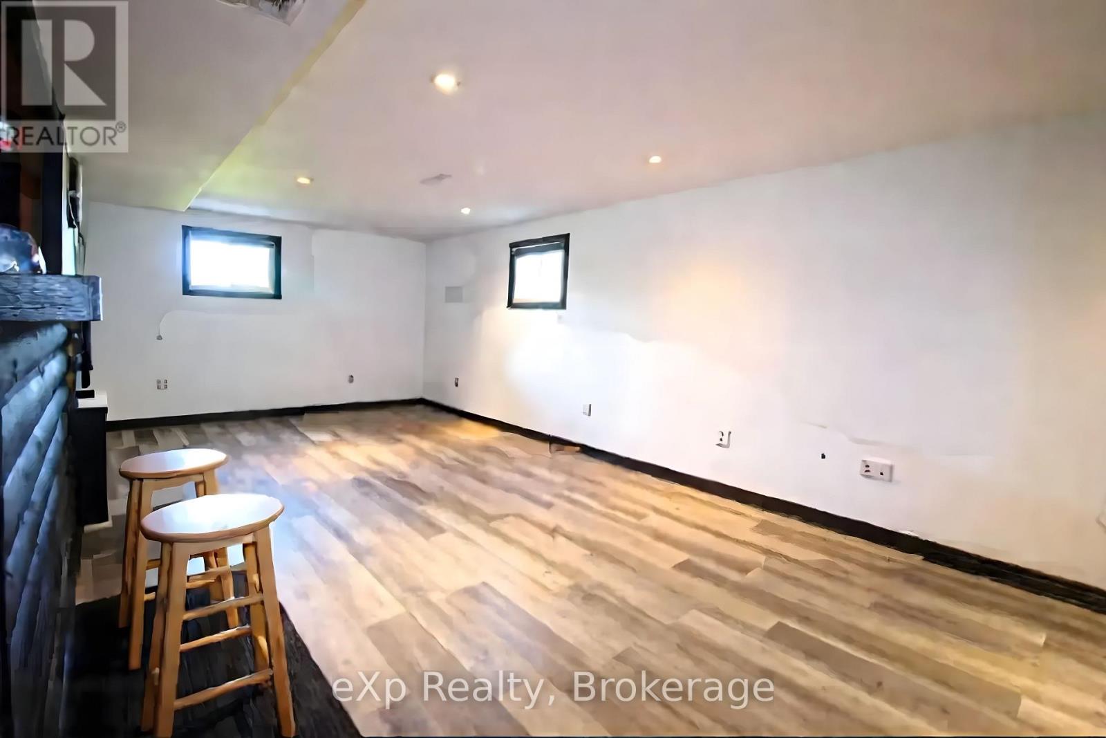 125 Lake Drive, West Grey, Ontario  N0C 1H0 - Photo 17 - X12376022