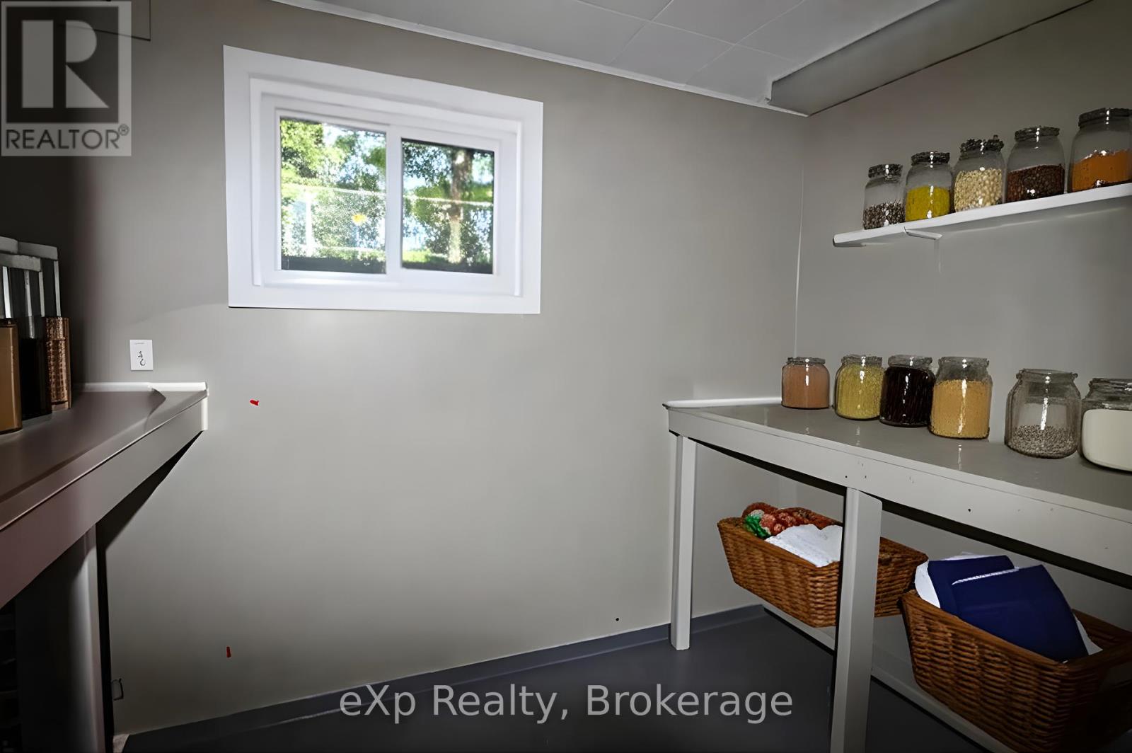 125 Lake Drive, West Grey, Ontario  N0C 1H0 - Photo 19 - X12376022