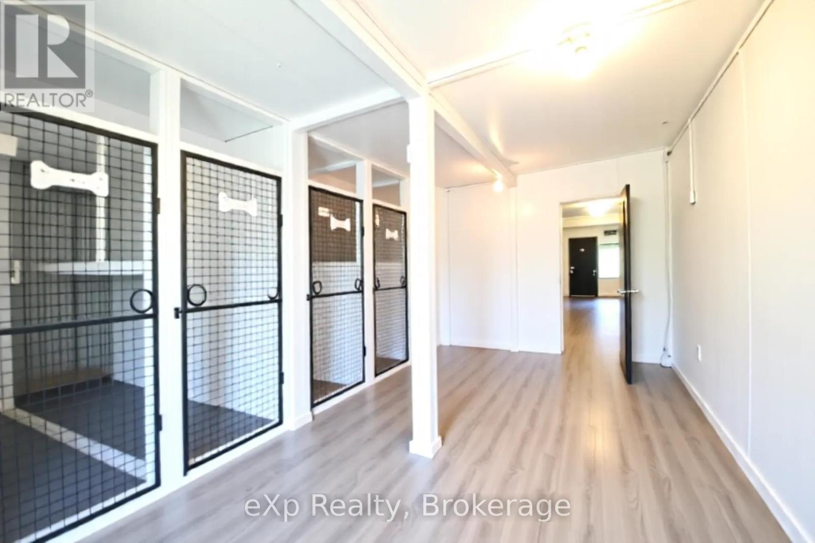 125 Lake Drive, West Grey, Ontario  N0C 1H0 - Photo 21 - X12376022