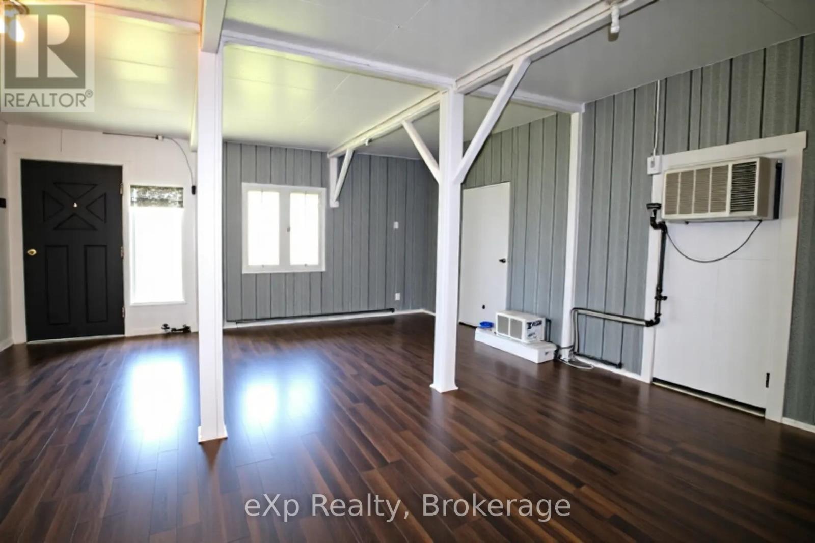 125 Lake Drive, West Grey, Ontario  N0C 1H0 - Photo 24 - X12376022