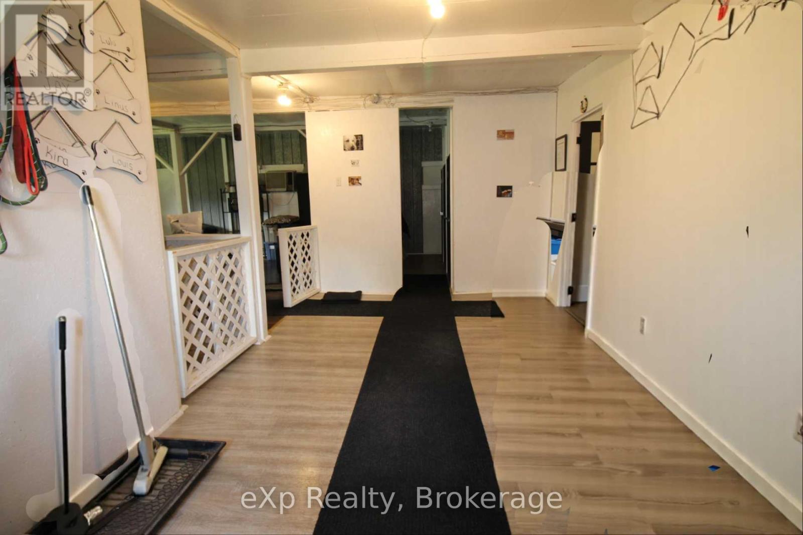 125 Lake Drive, West Grey, Ontario  N0C 1H0 - Photo 25 - X12376022