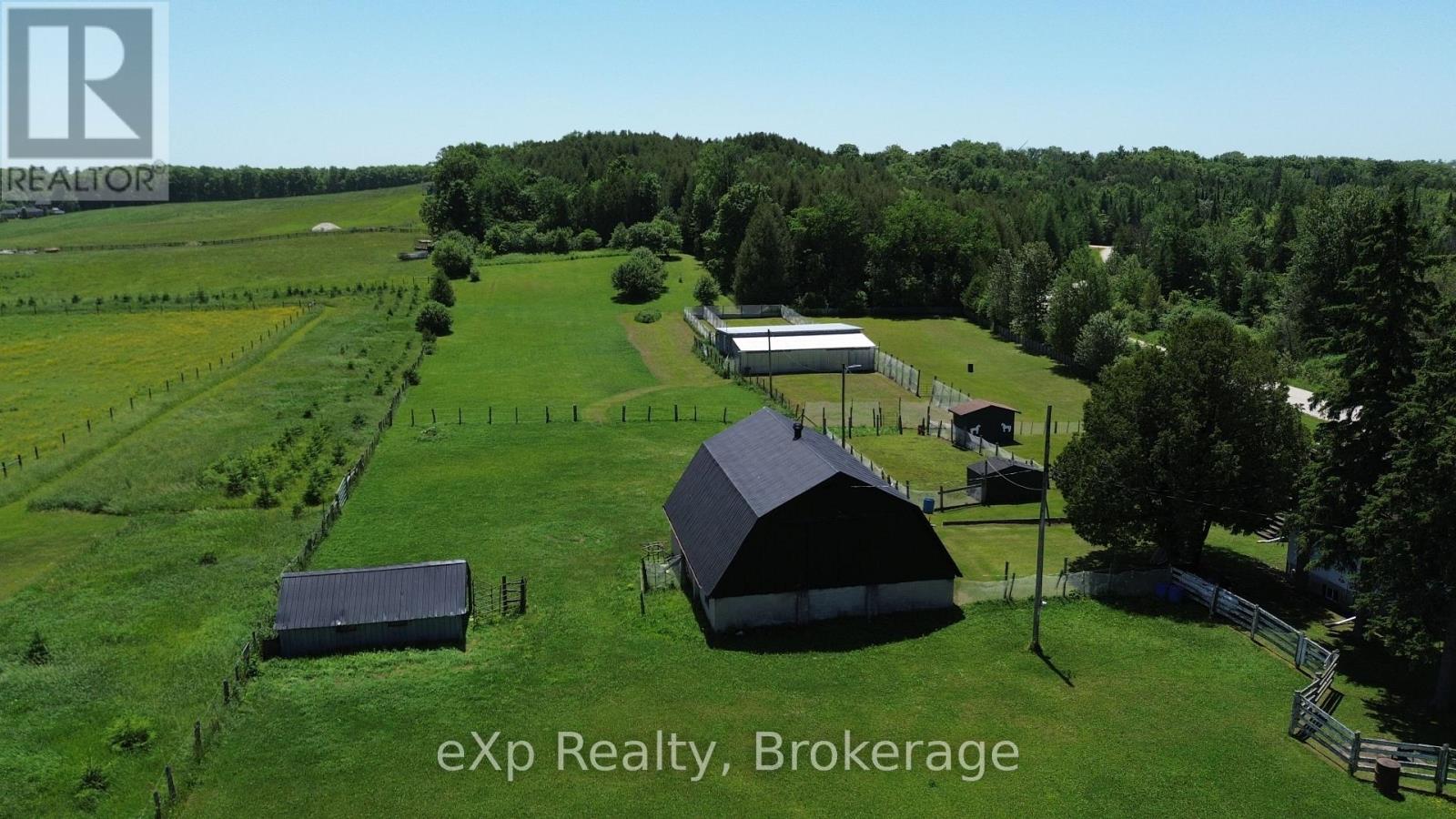 125 Lake Drive, West Grey, Ontario  N0C 1H0 - Photo 3 - X12376022