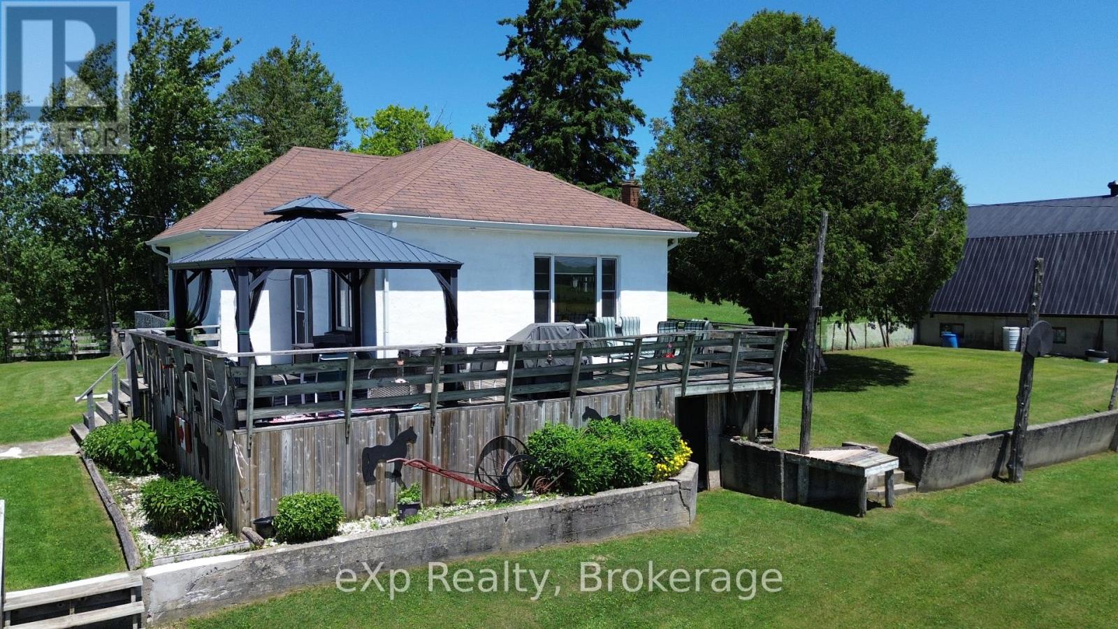 125 Lake Drive, West Grey, Ontario  N0C 1H0 - Photo 6 - X12376022