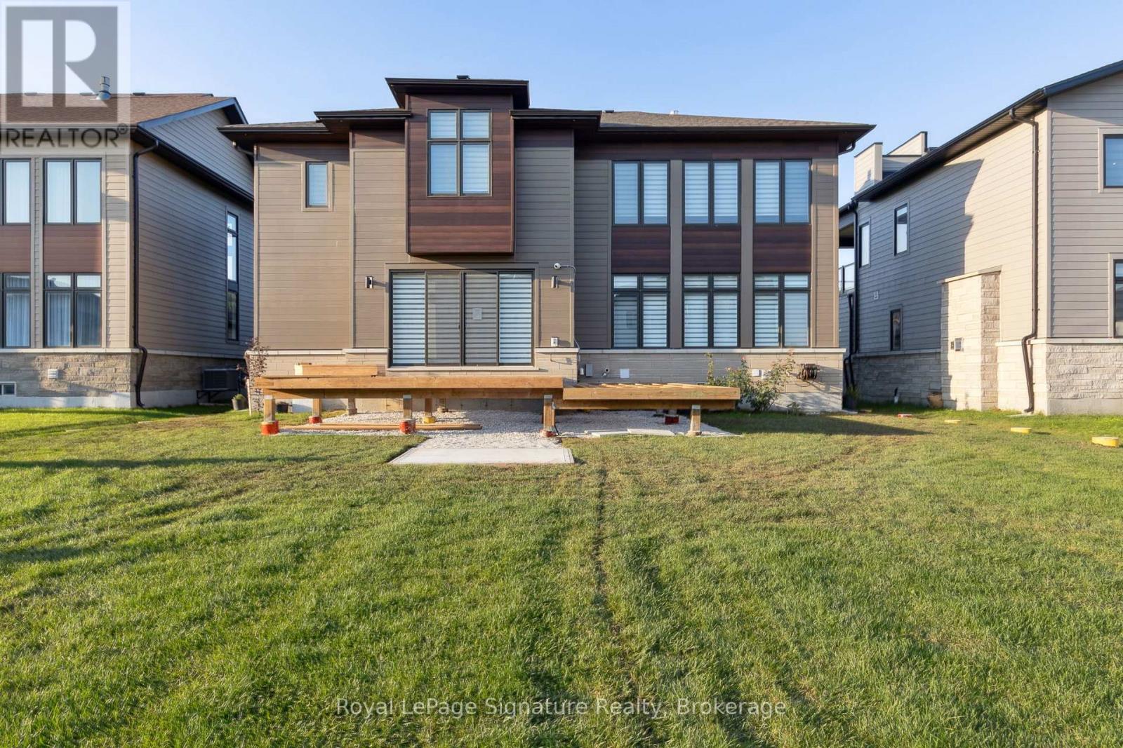 102 Stoneleigh Drive, Blue Mountains, Ontario  L9Y 5L3 - Photo 31 - X12376060