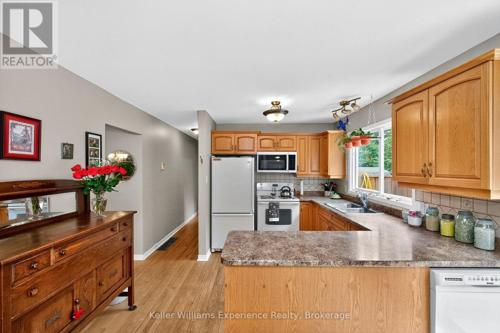 12 Kilpper Drive, South River, Ontario  P0A 1X0 - Photo 14 - X12376698