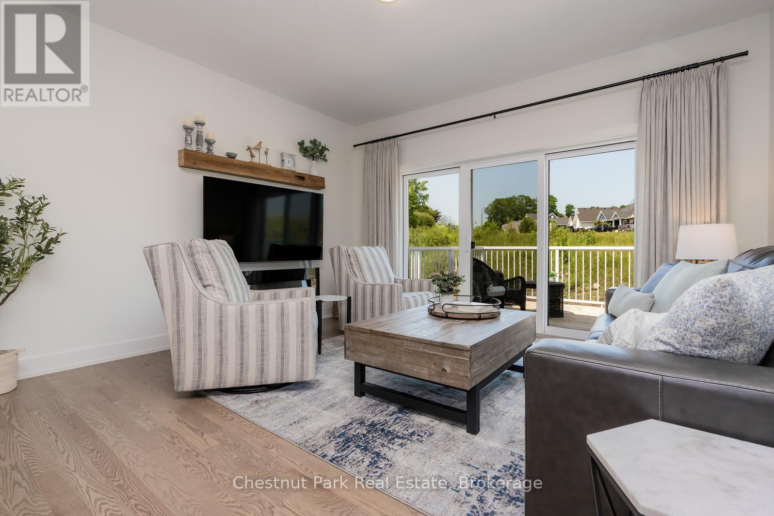 161 Hawthorn Crescent, Georgian Bluffs, Ontario  N0H 1S0 - Photo 14 - X12376717