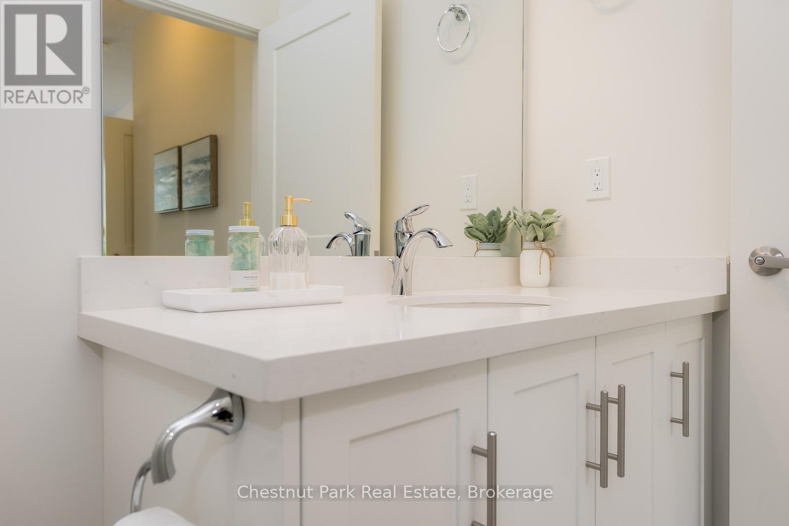 161 Hawthorn Crescent, Georgian Bluffs, Ontario  N0H 1S0 - Photo 23 - X12376717