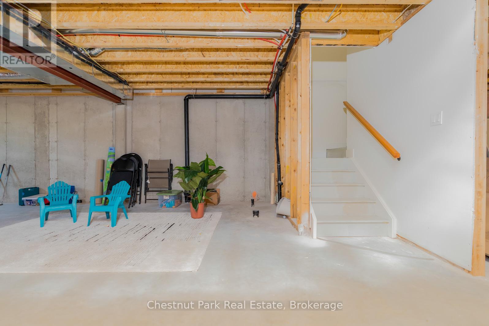161 Hawthorn Crescent, Georgian Bluffs, Ontario  N0H 1S0 - Photo 35 - X12376717