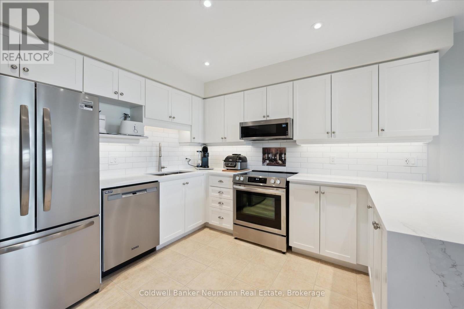 404 - 65 Bayberry Drive, Guelph, Ontario  N1G 5K8 - Photo 9 - X12376803
