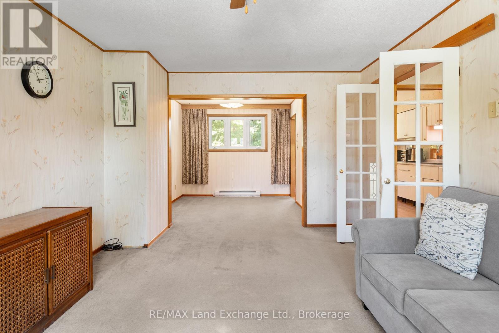 795 Green Street, Saugeen Shores, Ontario  N0H 2C4 - Photo 10 - X12376833