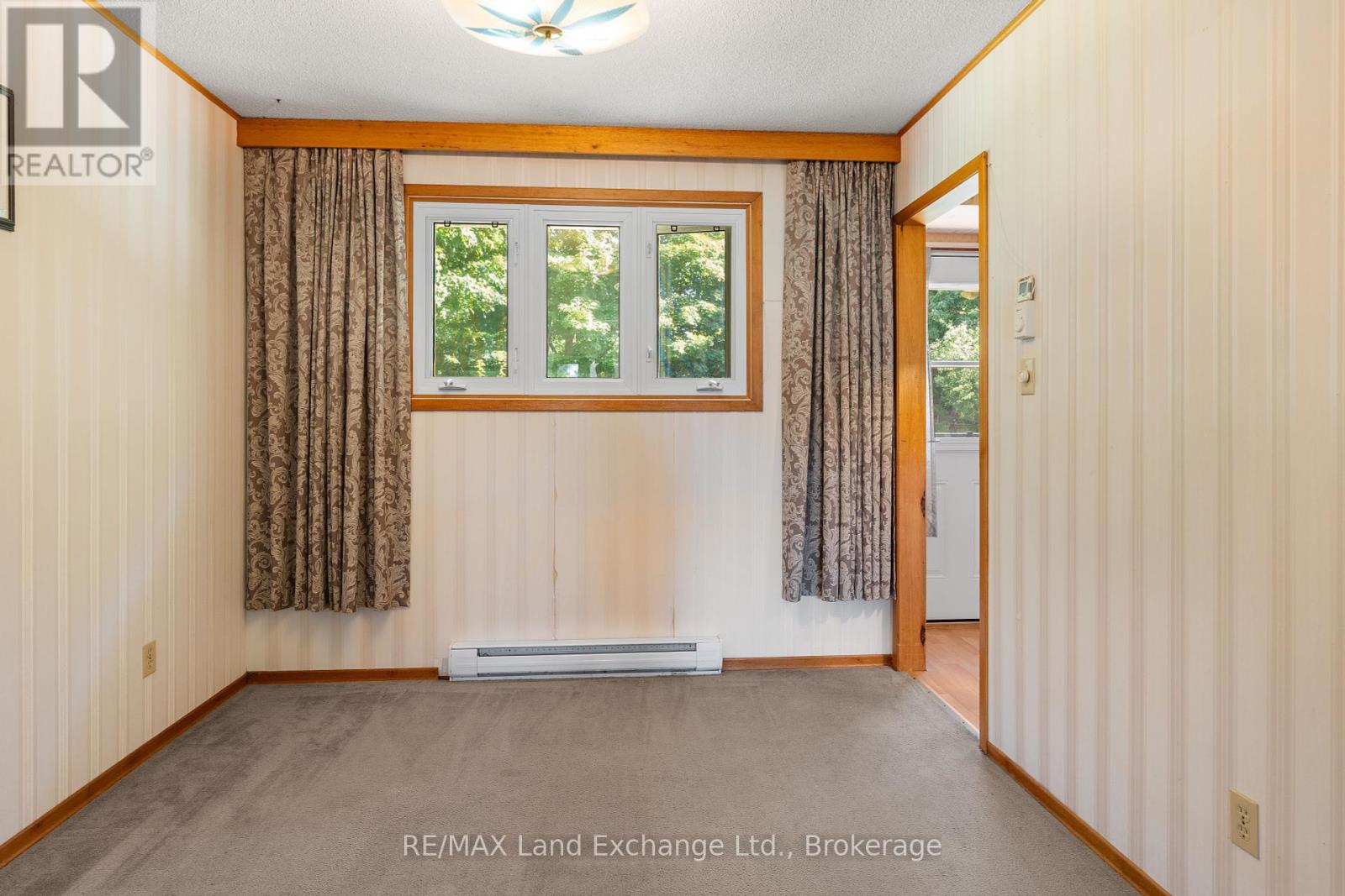 795 Green Street, Saugeen Shores, Ontario  N0H 2C4 - Photo 12 - X12376833