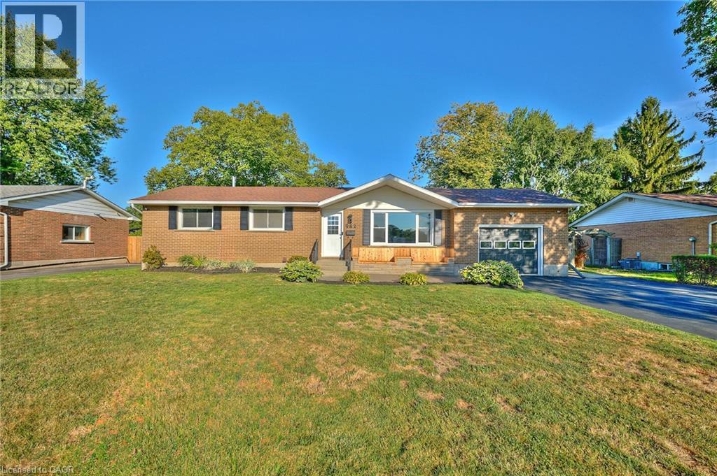 982 John Street, Dunnville, Ontario  N1A 2R8 - Photo 3 - 40765364