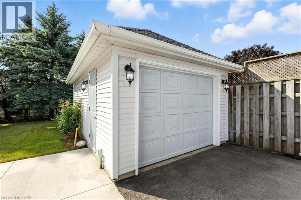 53 Wake Robin Drive, Kitchener, Ontario  N2E 3L4 - Photo 35 - 40761783