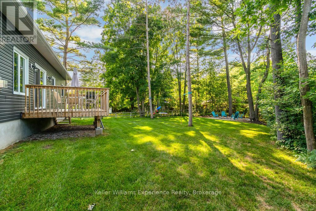40 Lindale Avenue, Tiny, Ontario  L9M 0J2 - Photo 16 - S12376942
