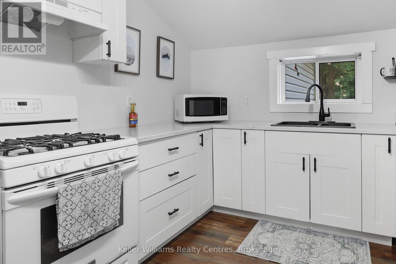 31 Yonge Street S, Arran-Elderslie, Ontario  N0H 2N0 - Photo 12 - X12376875