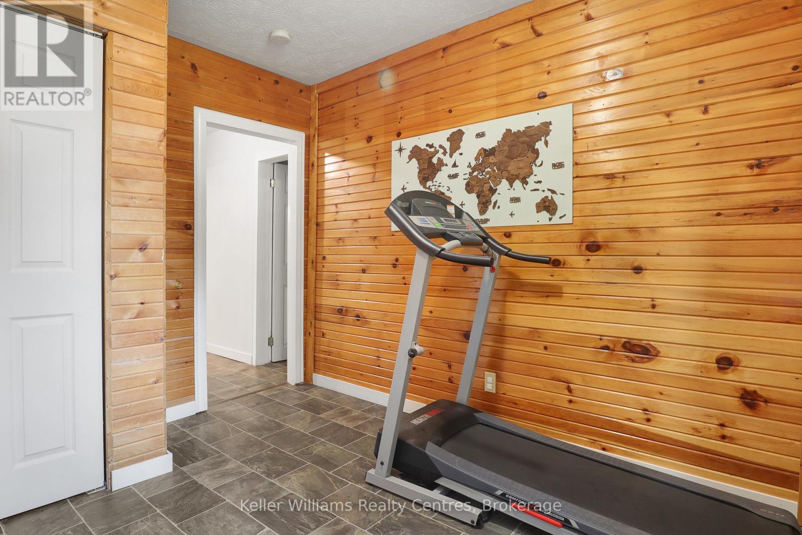 31 Yonge Street S, Arran-Elderslie, Ontario  N0H 2N0 - Photo 25 - X12376875