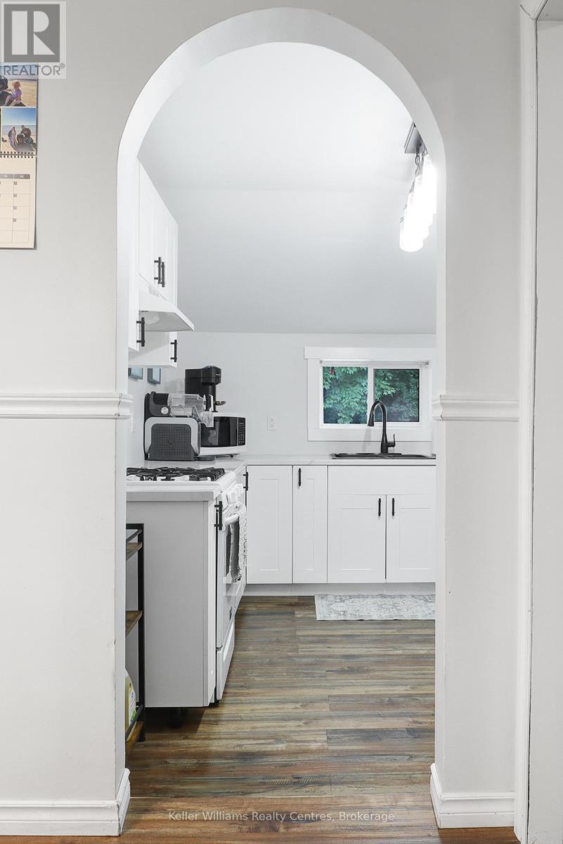 31 Yonge Street S, Arran-Elderslie, Ontario  N0H 2N0 - Photo 7 - X12376875