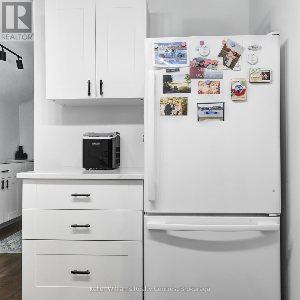 31 Yonge Street S, Arran-Elderslie, Ontario  N0H 2N0 - Photo 9 - X12376875