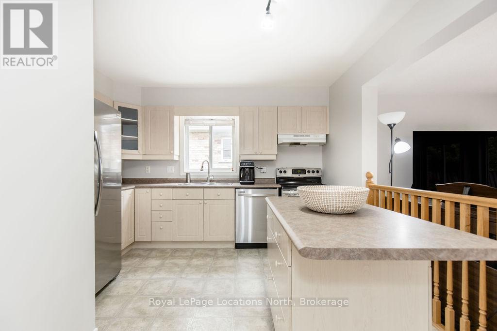 64 Marina Crescent, Collingwood, Ontario  L9Y 5N3 - Photo 14 - S12379787