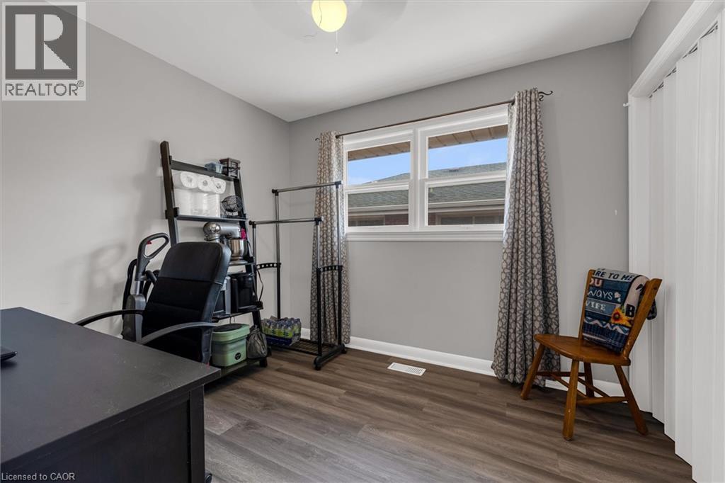 331 East 42nd Street, Hamilton, Ontario  L8T 3A6 - Photo 10 - 40763290