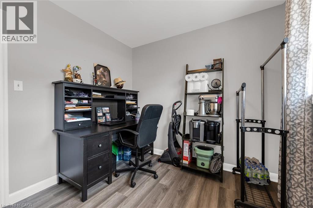 331 East 42nd Street, Hamilton, Ontario  L8T 3A6 - Photo 11 - 40763290