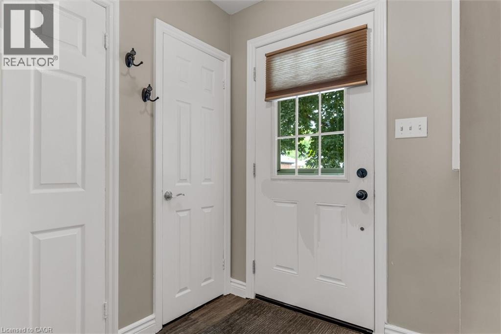 331 East 42nd Street, Hamilton, Ontario  L8T 3A6 - Photo 4 - 40763290