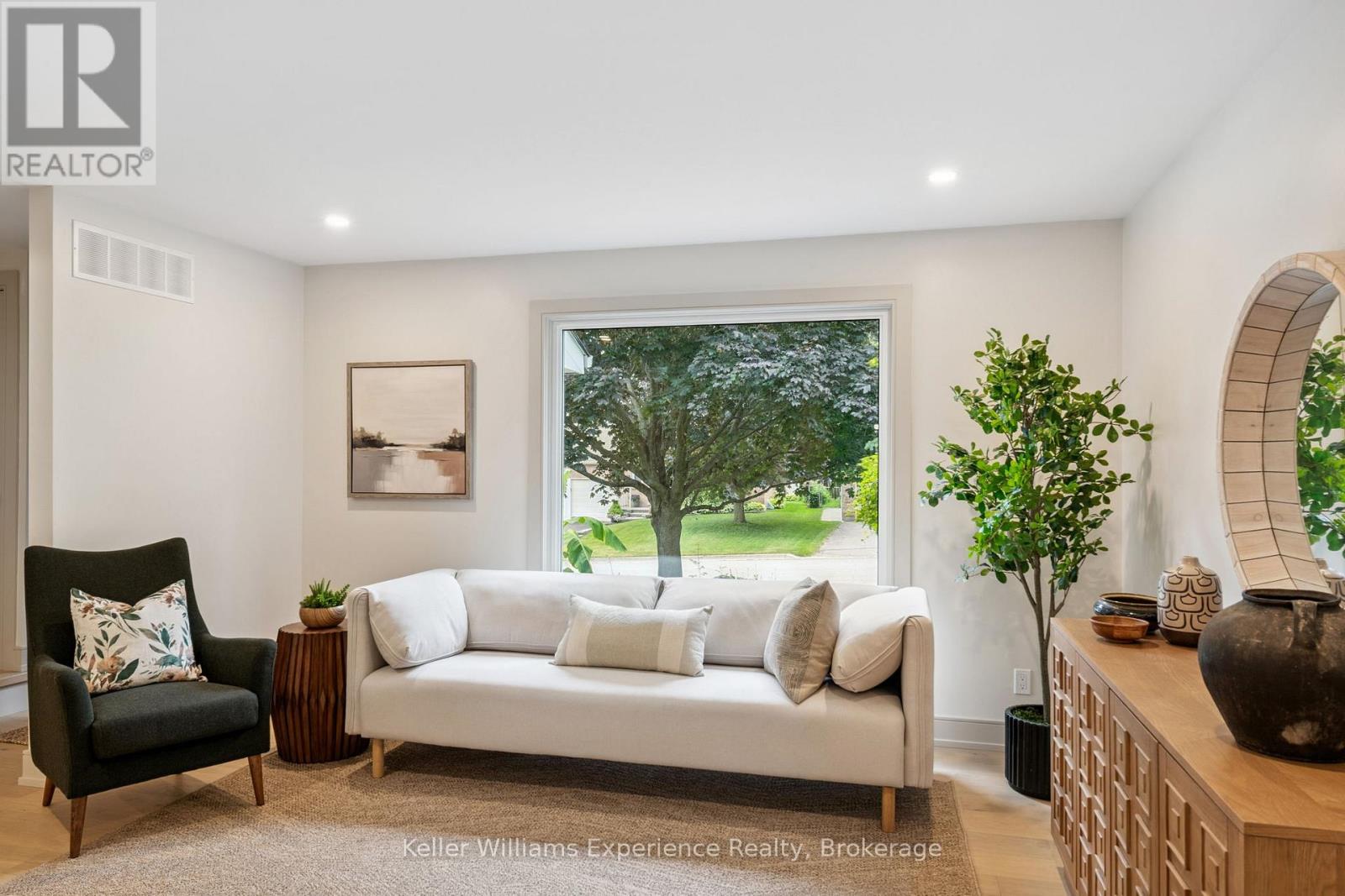 14 Mariposa Drive, Orillia, Ontario  L3V 7G7 - Photo 7 - S12380579