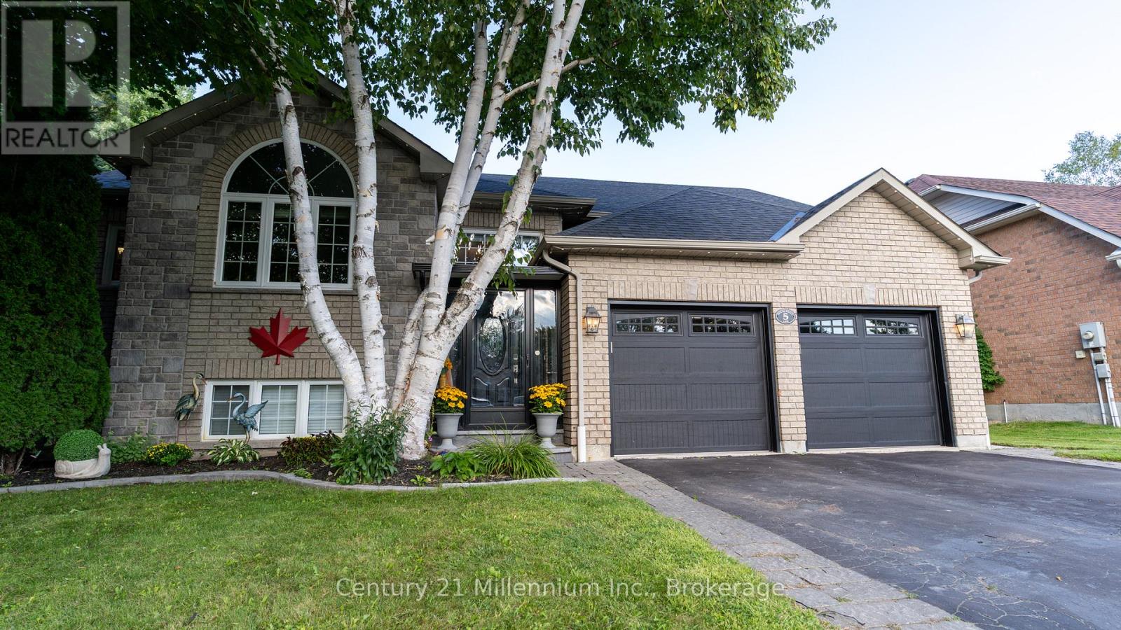 5 SUGAR MAPLE LANE, Wasaga Beach, Ontario