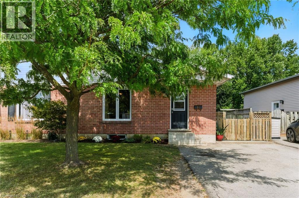 16 IVY Crescent, Paris, Ontario