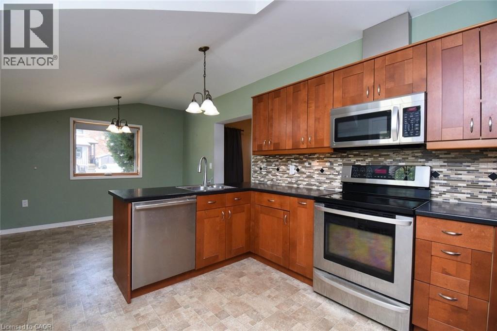 139 Chestnut Avenue, Brantford, Ontario  N3T 4C8 - Photo 5 - 40766009