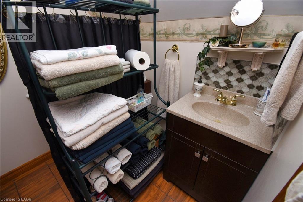 251 East 31st Street, Hamilton, Ontario  L8V 3P6 - Photo 17 - 40766120