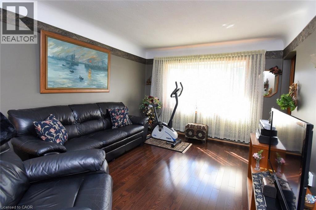 251 East 31st Street, Hamilton, Ontario  L8V 3P6 - Photo 6 - 40766120