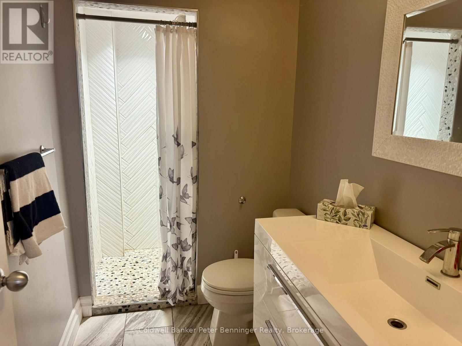 582 9th Street, Hanover, Ontario  N4N 1M6 - Photo 13 - X12381873