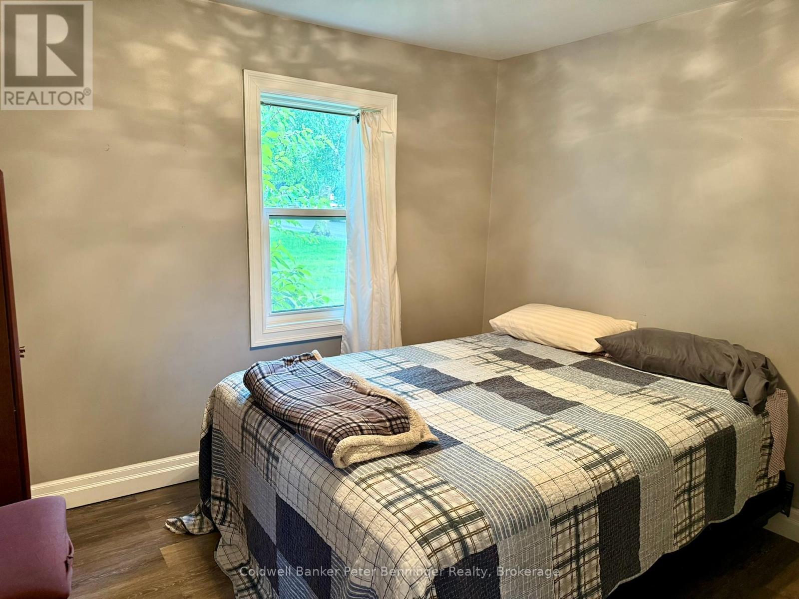 582 9th Street, Hanover, Ontario  N4N 1M6 - Photo 14 - X12381873