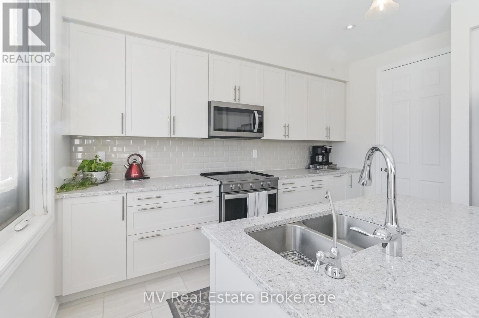 128 Farley Road, Centre Wellington, Ontario  N1M 0E8 - Photo 13 - X12381967