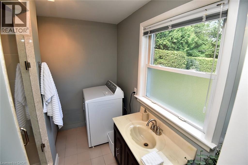 219 Strathcona Drive, Burlington, Ontario  L7L 2C7 - Photo 23 - 40764895