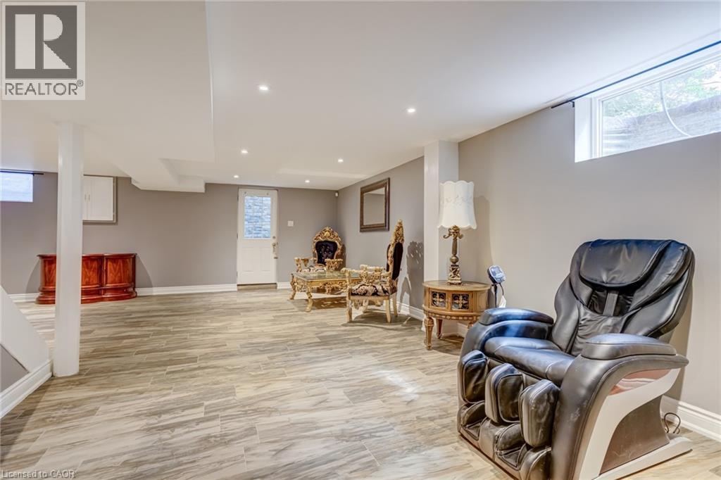 28 Stonegate Drive, Hamilton, Ontario  L9G 3R7 - Photo 37 - 40764260