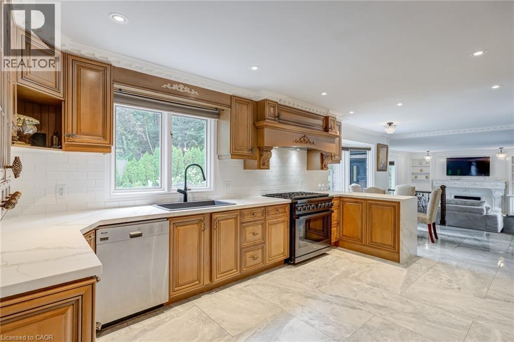 28 Stonegate Drive, Hamilton, Ontario  L9G 3R7 - Photo 9 - 40764260