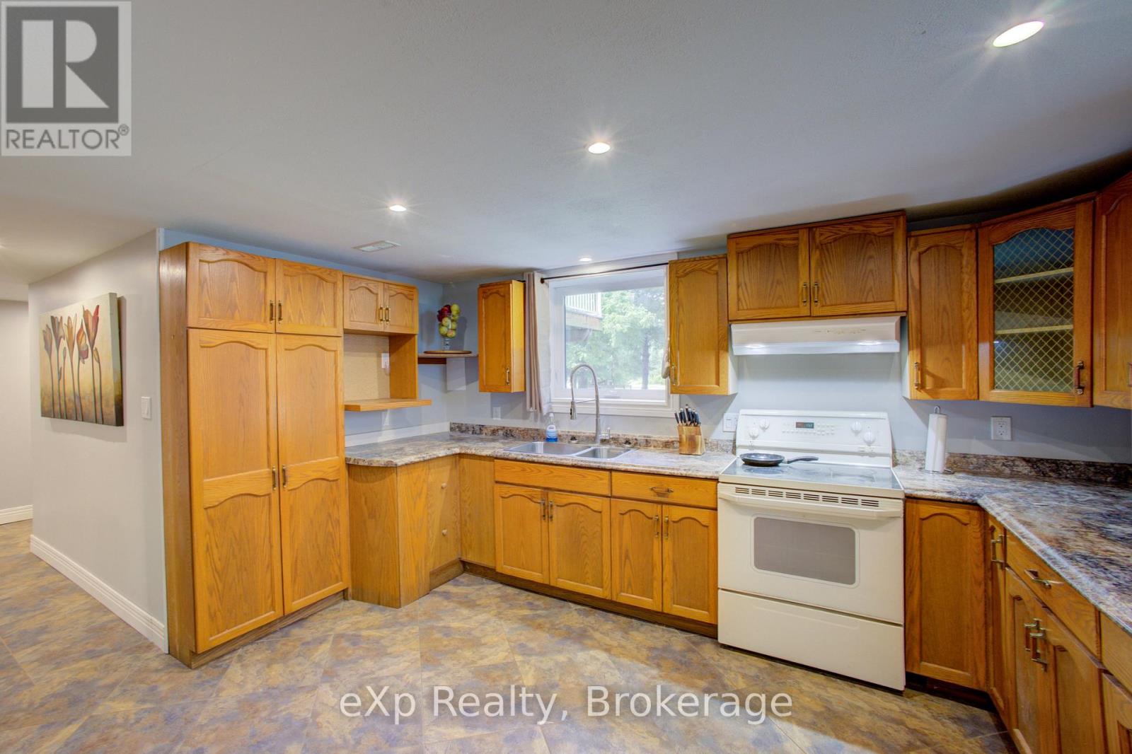 2033 Mill Street, Howick, Ontario  N0G 1X0 - Photo 27 - X12382289