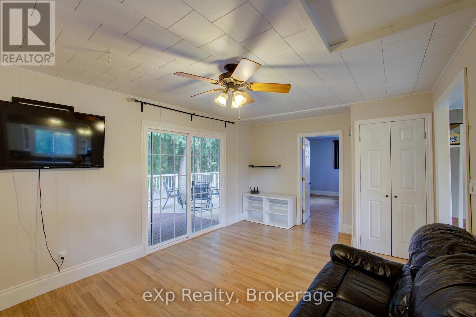 2033 Mill Street, Howick, Ontario  N0G 1X0 - Photo 32 - X12382289