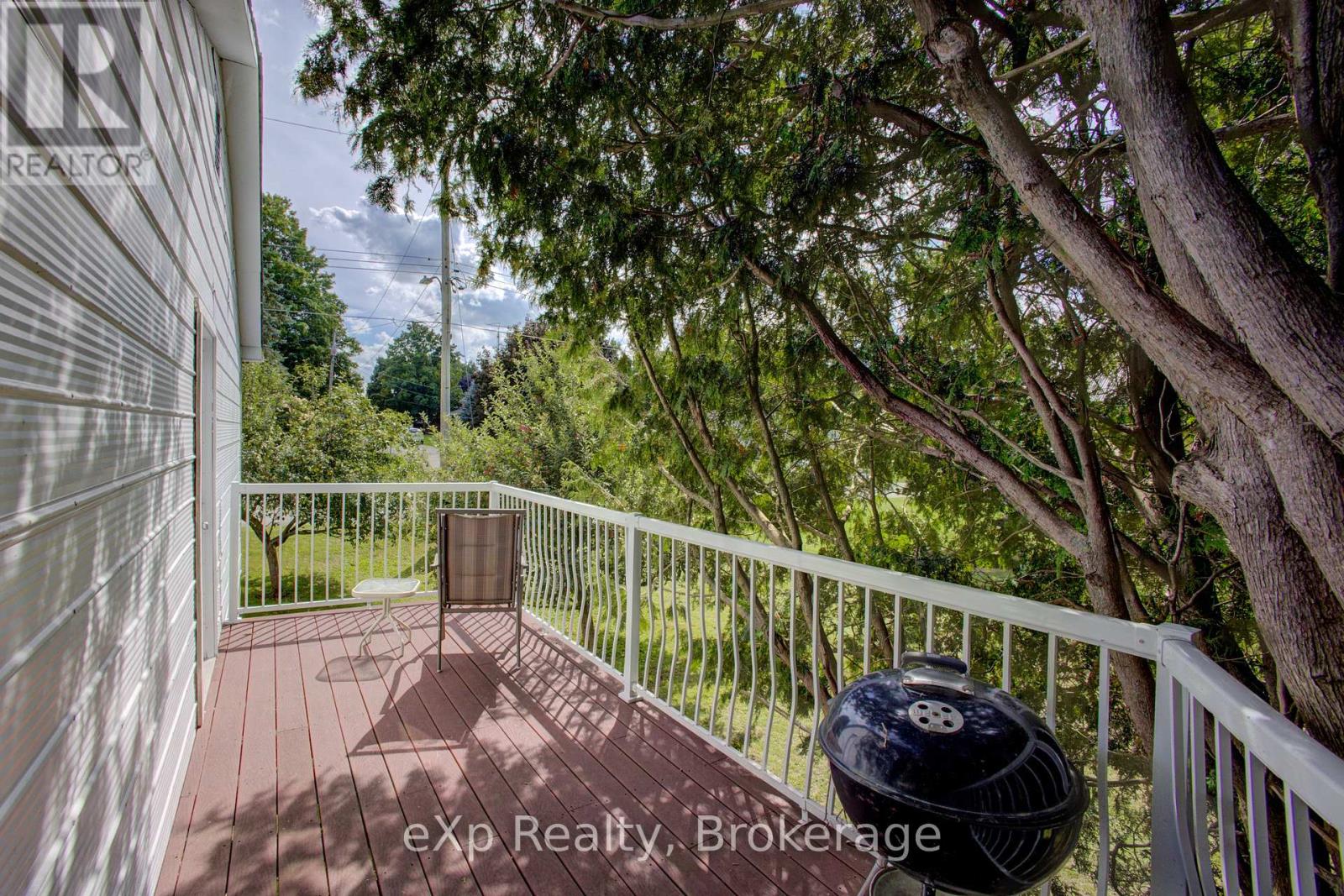 2033 Mill Street, Howick, Ontario  N0G 1X0 - Photo 40 - X12382289