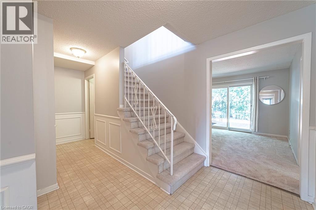 929 Daryl Drive, Burlington, Ontario  L7T 4C1 - Photo 10 - 40766450