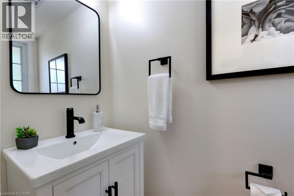 355 Fisher Mills Road Unit# 74, Cambridge, Ontario  N3C 4N5 - Photo 12 - 40765988
