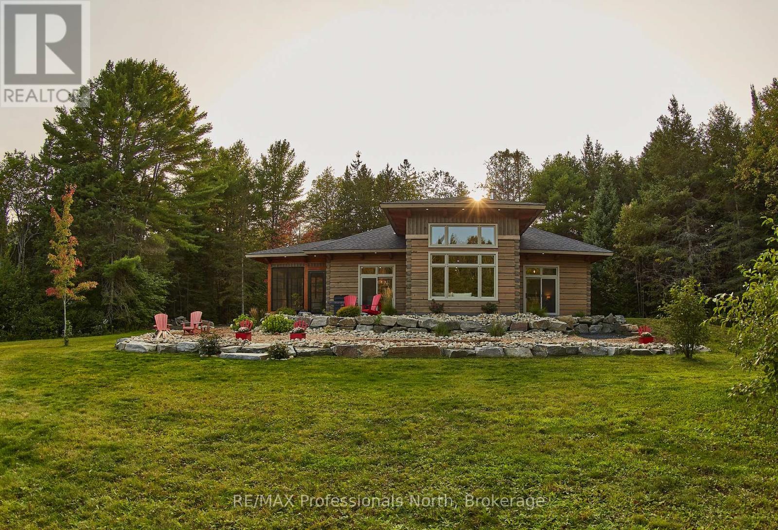 203 Bonnell Road, Bracebridge, Ontario  P1L 0M1 - Photo 2 - X12382575
