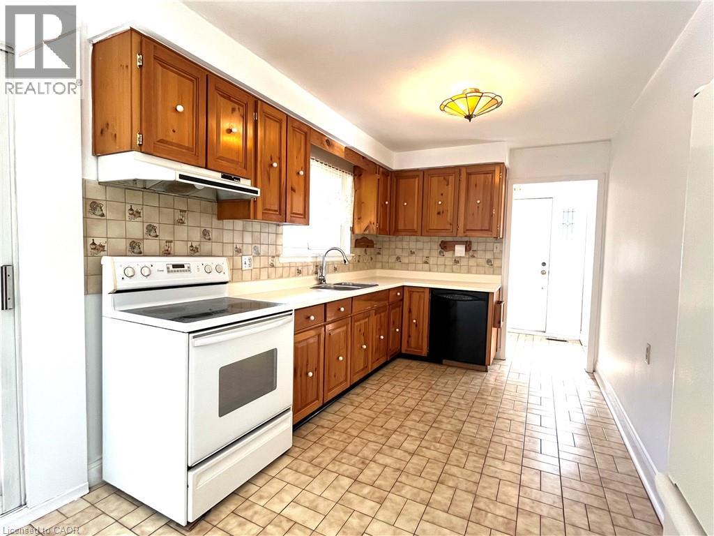 5529 Spruce Avenue, Burlington, Ontario  L7L 1P3 - Photo 5 - 40766413