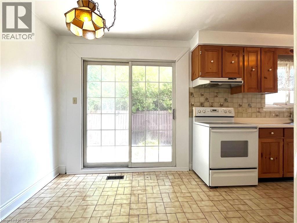 5529 Spruce Avenue, Burlington, Ontario  L7L 1P3 - Photo 6 - 40766413