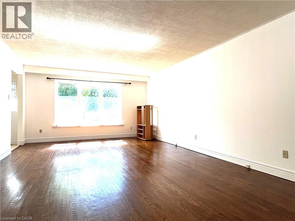 5529 Spruce Avenue, Burlington, Ontario  L7L 1P3 - Photo 9 - 40766413