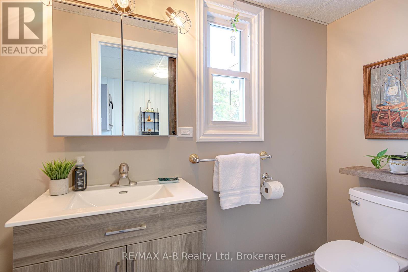 36 Huron Street, Huron East, Ontario  N0K 1W0 - Photo 25 - X12382696